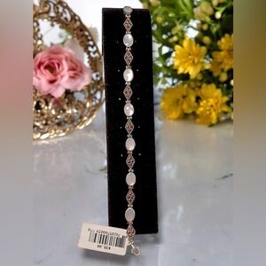 NWT Sterling mother of pearl cabs & marcasite accents hinged links 7" L x 1/4" W